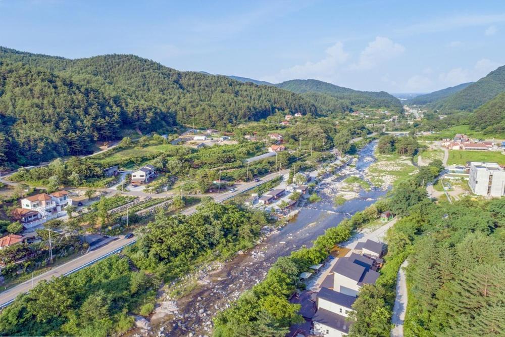 Hotel Gangneung Chunja Yeoinsook Esterno foto